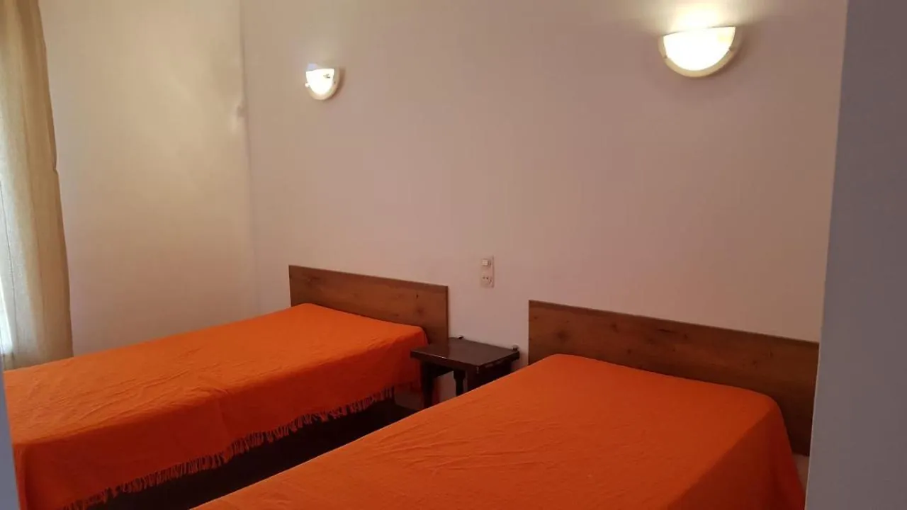 5 Carrer Del Port De Reig Hotel Roses Apartment